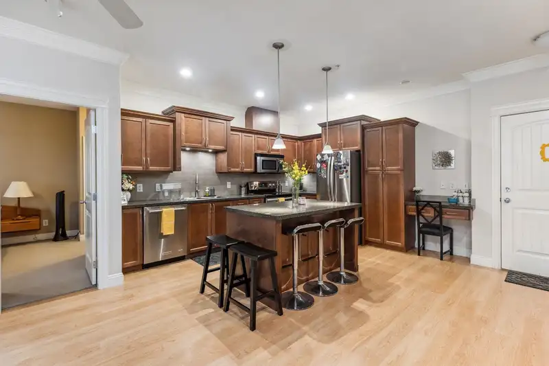 106 22150 DEWDNEY TRUNK ROAD - photo 3 of 25