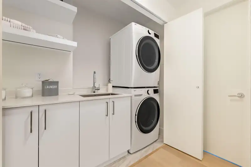 1501 1475 FOSTER STREET - photo 2 of 7
