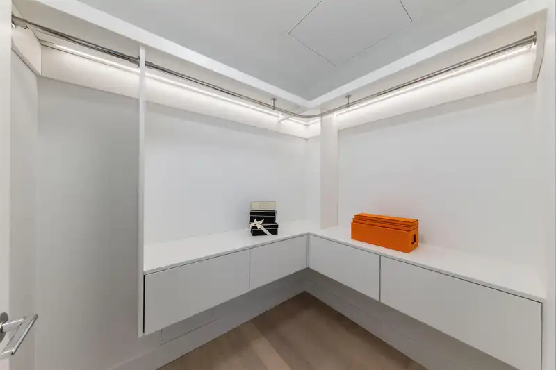 1501 1475 FOSTER STREET - photo 3 of 7