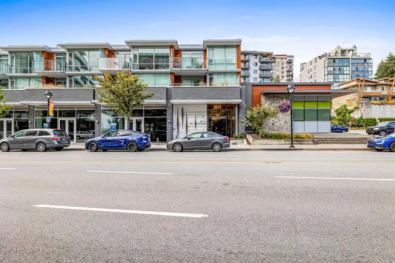 208 1331 MARINE DRIVE - photo 1 of 10