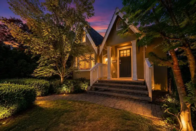 4549 W 12TH AVENUE - photo 2 of 40