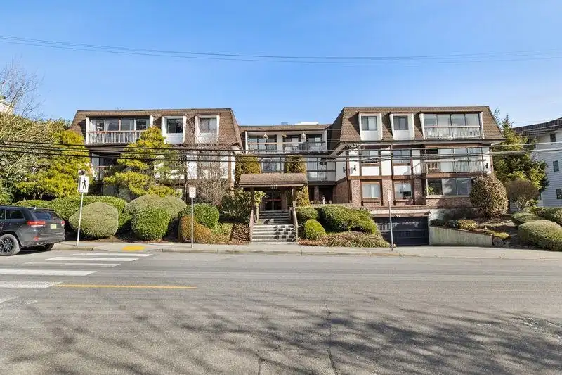 309 1444 MARTIN STREET - photo 1 of 25
