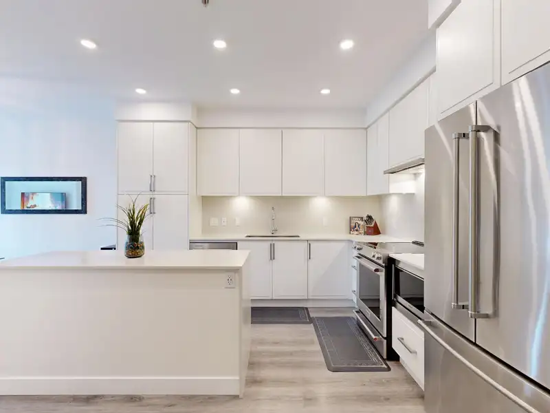 513 700 CLARKE ROAD - photo 1 of 40