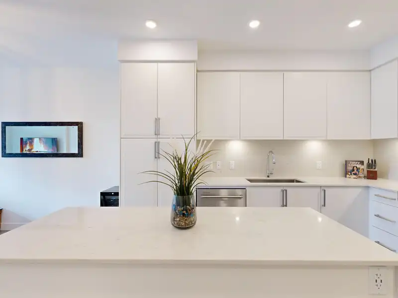 513 700 CLARKE ROAD - photo 4 of 40