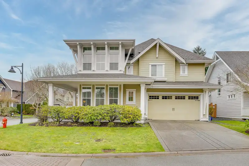 14256 37 AVENUE - photo 2 of 27