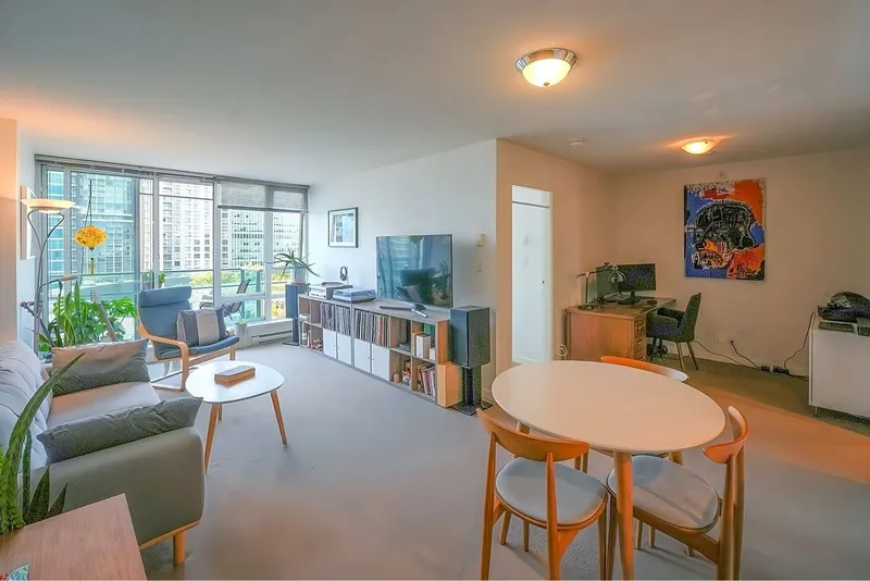 2208 788 HAMILTON STREET - photo 2 of 15