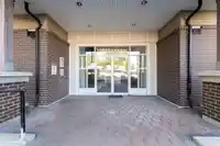 216 13555 GATEWAY DRIVE - thumbnail 3