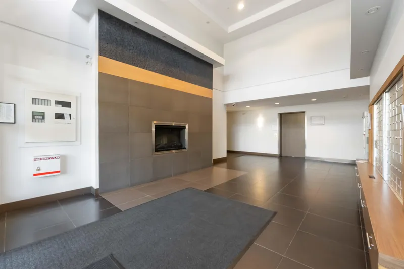 216 13555 GATEWAY DRIVE - photo 4 of 25