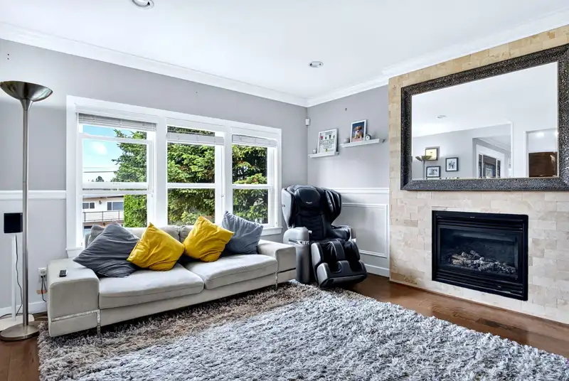 369 MUNDY STREET - photo 3 of 40