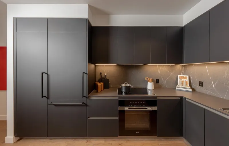 211 480 W 16TH AVENUE - photo 2 of 15