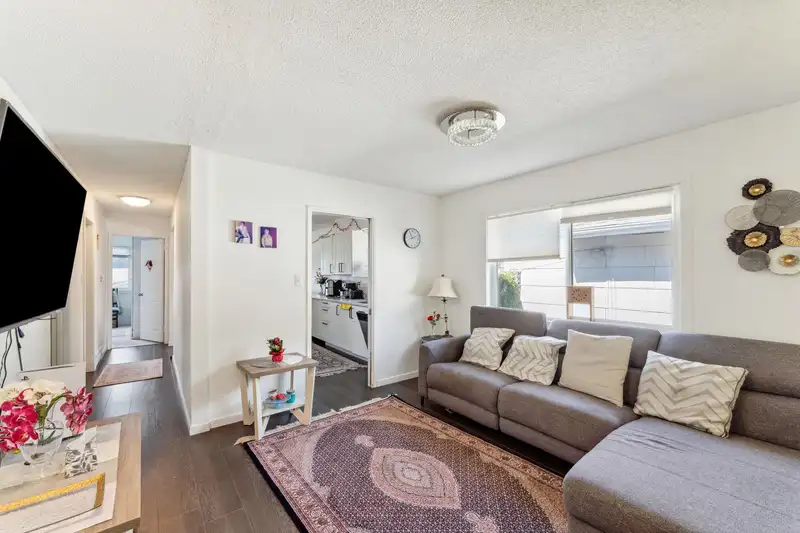 1949 MAHON AVENUE - photo 3 of 28