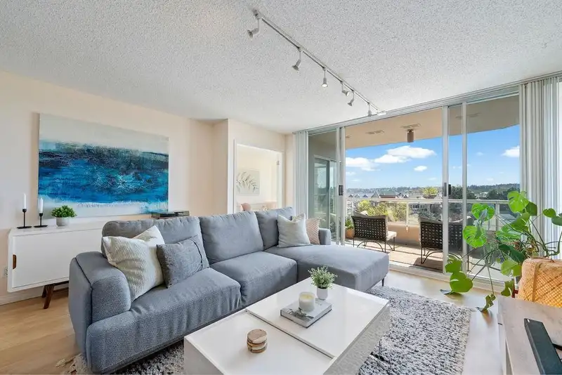 502 1065 QUAYSIDE DRIVE - photo 2 of 27
