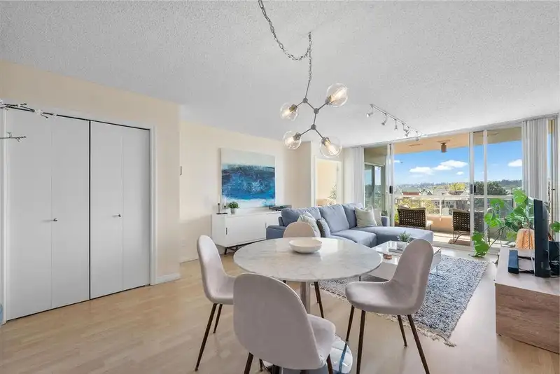 502 1065 QUAYSIDE DRIVE - photo 4 of 27