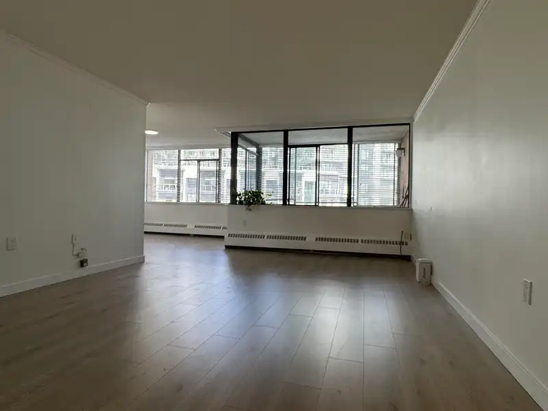 303 6651 MINORU BOULEVARD - photo 4 of 13
