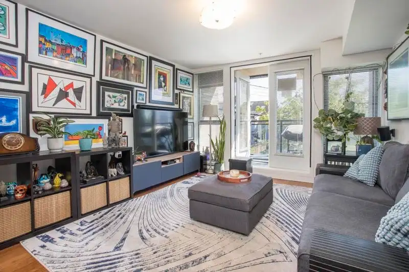 316 2150 E HASTINGS STREET - photo 3 of 24