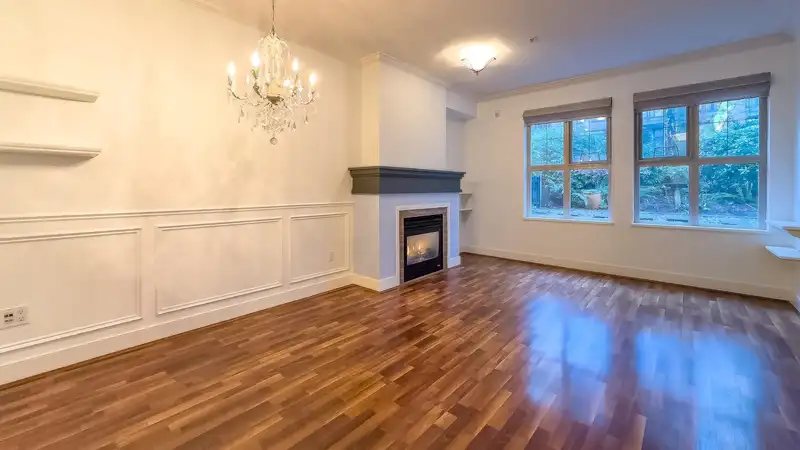 1109 4655 VALLEY DRIVE - photo 2 of 40