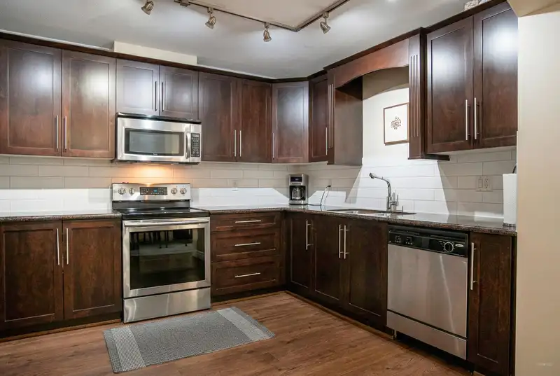 103 2628 MAPLE STREET - photo 1 of 40