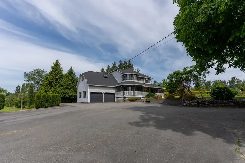 26176 24 AVENUE - photo 4 of 38