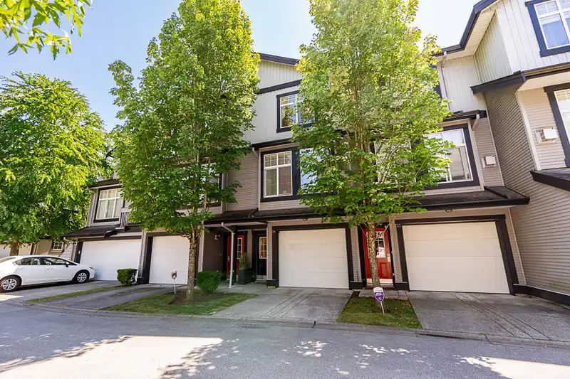 34 18828 69 AVENUE - photo 4 of 40