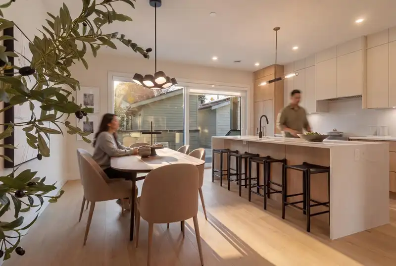 2 1937 TEMPLETON DRIVE - photo 1 of 36