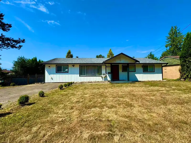 22543 123 AVENUE - photo 1 of 21