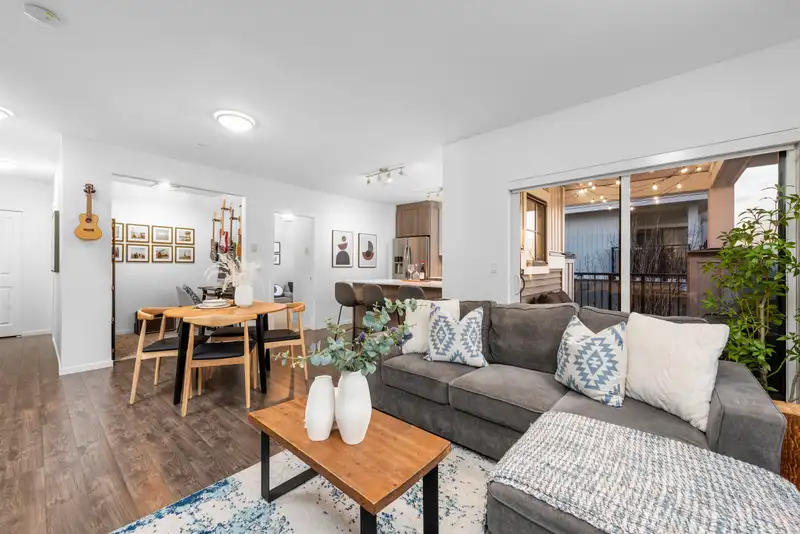 303 210 LEBLEU STREET - photo 3 of 33