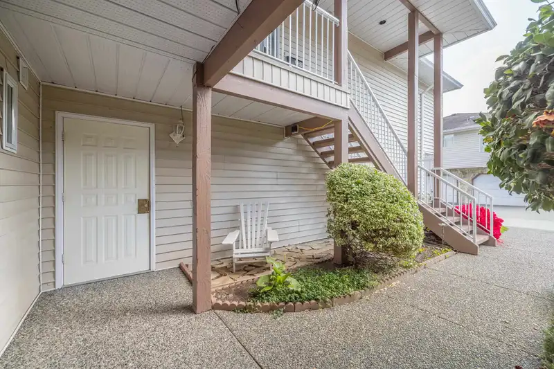120 6875 121 STREET - photo 3 of 40