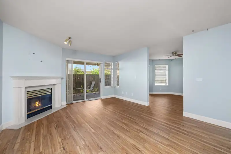 120 6875 121 STREET - photo 4 of 40