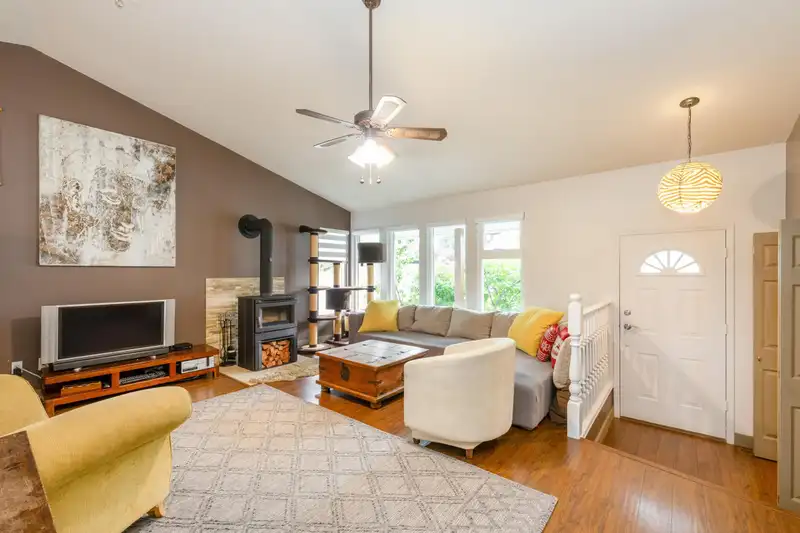 12193 MAKINSON STREET - photo 2 of 30