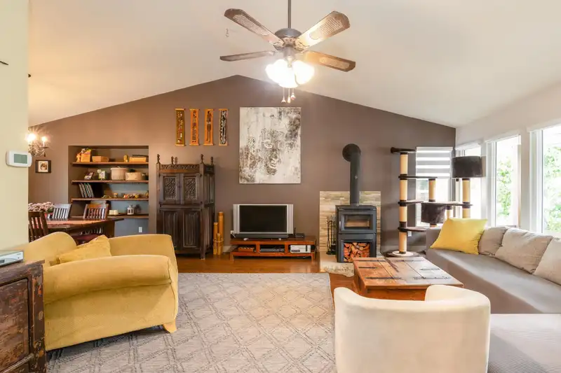 12193 MAKINSON STREET - photo 3 of 30