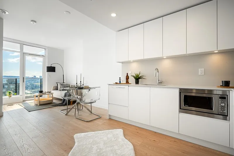 3110 2181 MADISON AVENUE - photo 1 of 25