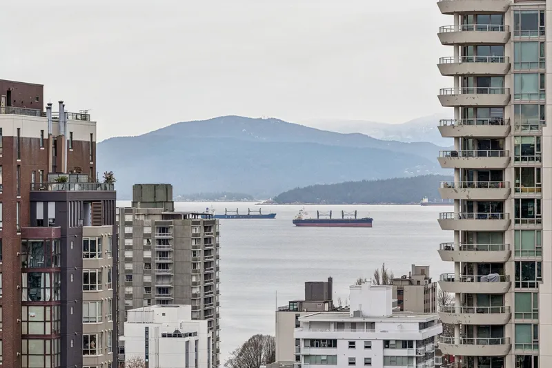 1801 1335 HOWE STREET - photo 2 of 25