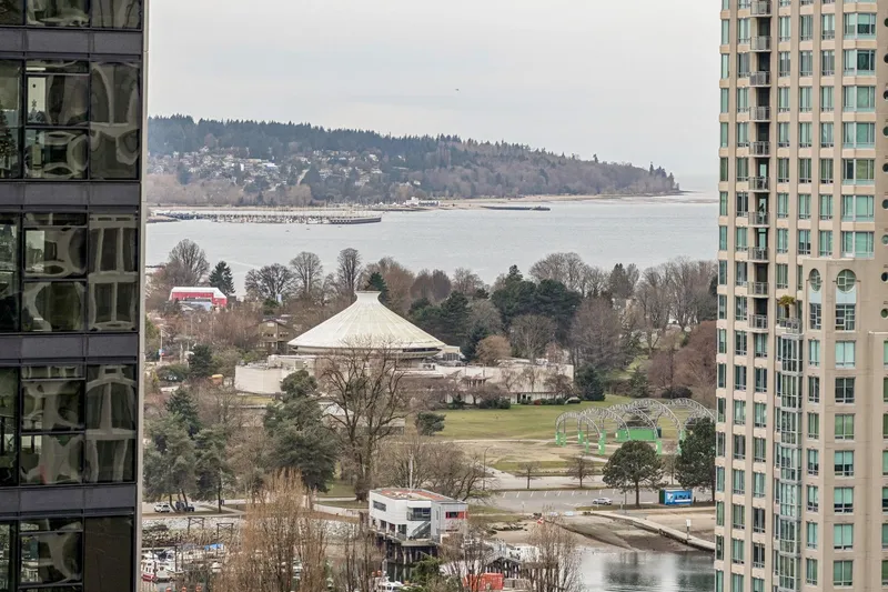 1801 1335 HOWE STREET - photo 4 of 25