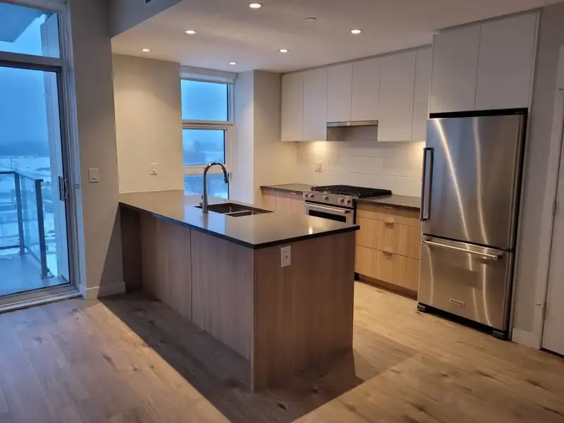 807 3430 E KENT SOUTH AVENUE - photo 1 of 20