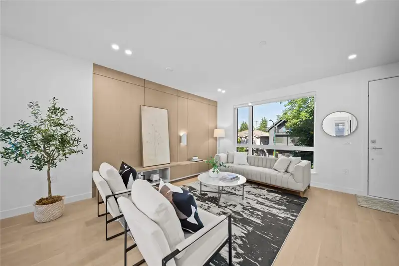 3 4963 CHESTER STREET - photo 3 of 27