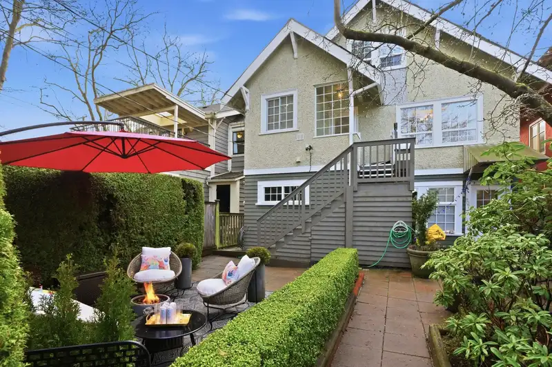 909 W 18TH AVENUE - photo 1 of 40