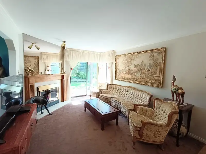103 15153 98 AVENUE - photo 1 of 17