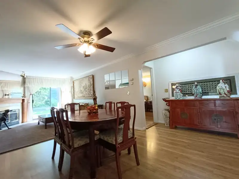 103 15153 98 AVENUE - photo 2 of 17