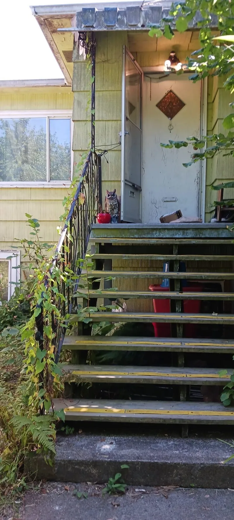 1824 E 11TH AVENUE - photo 1 of 4