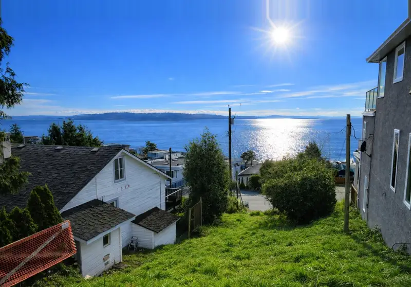 15519 COLUMBIA AVENUE - photo 1 of 4