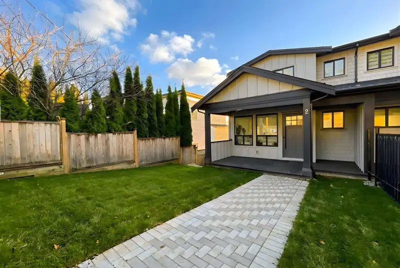 33064 4TH AVENUE - photo 2 of 40