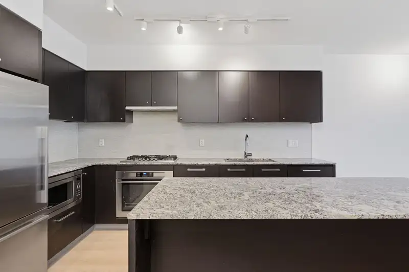 307 6180 COONEY ROAD - photo 4 of 35