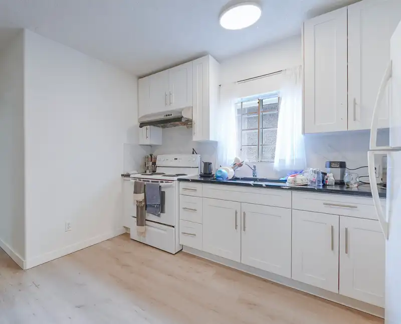 2087 E PENDER STREET - photo 2 of 21