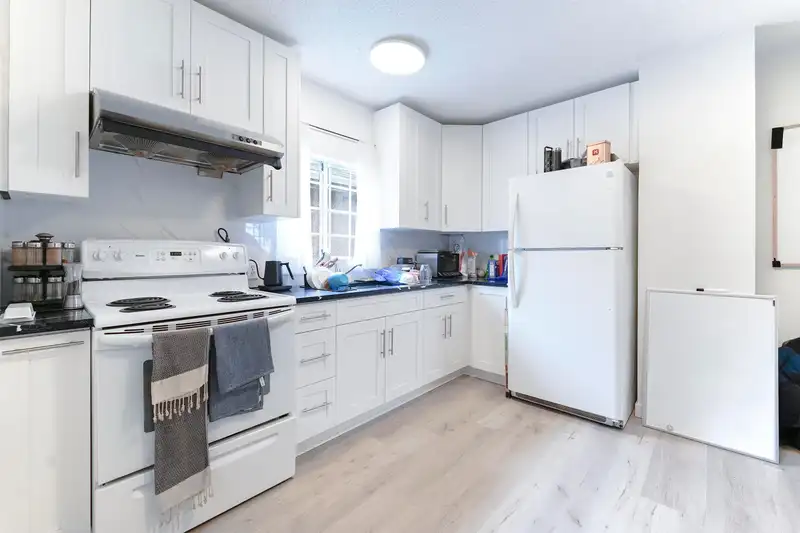 2087 E PENDER STREET - photo 3 of 21