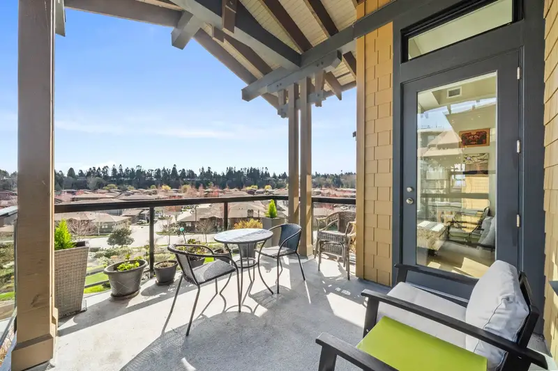 415 4977 SPRINGS BOULEVARD - photo 2 of 25