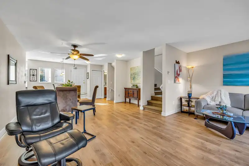 103 245 W 15TH STREET - photo 4 of 31