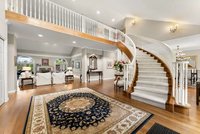 8440 STEVESTON HIGHWAY - photo 2 of 40