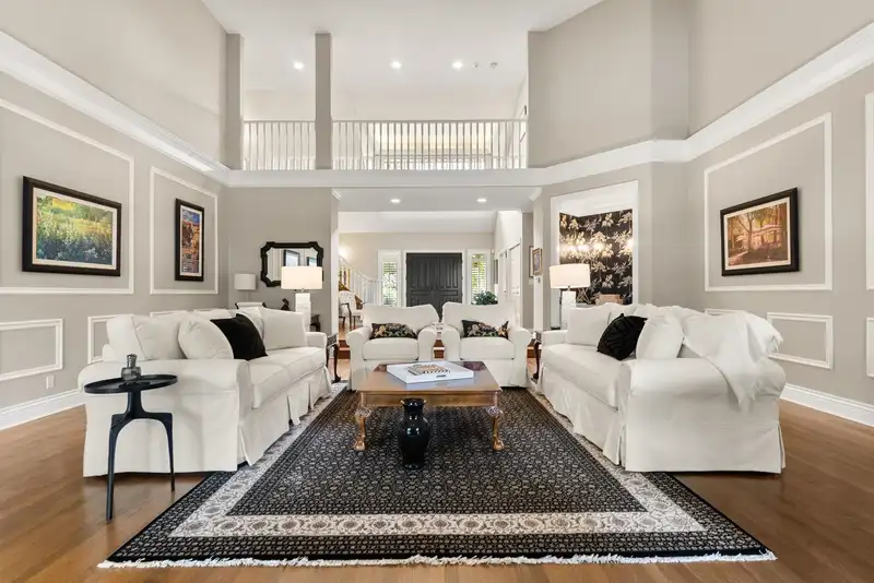 8440 STEVESTON HIGHWAY - photo 4 of 40