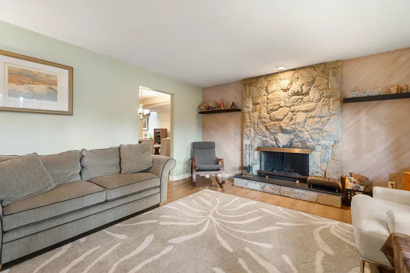 11134 LYON ROAD - photo 4 of 25