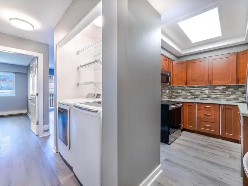 206 1011 FOURTH AVENUE - photo 4 of 22